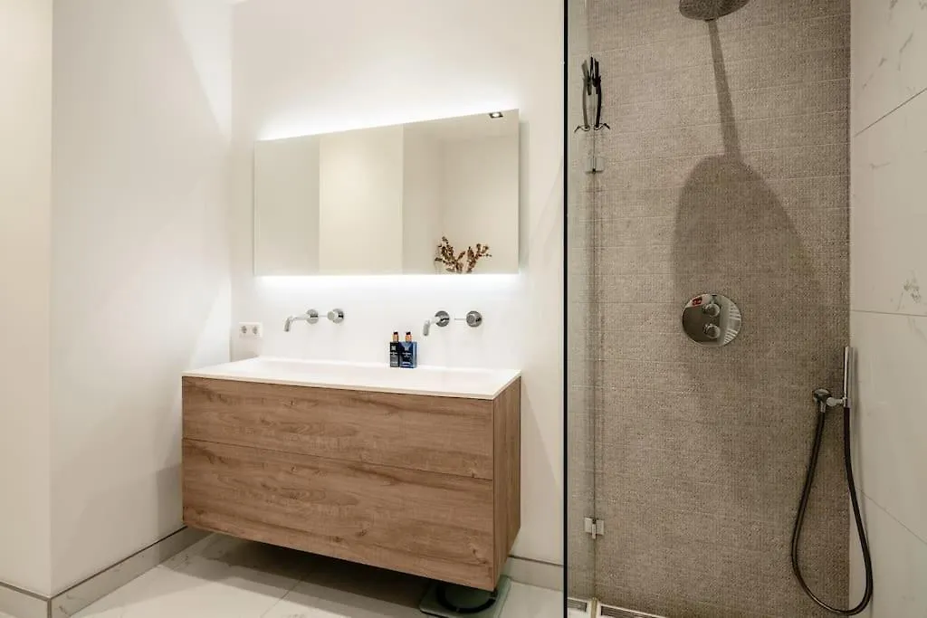 Luxurious Central Park 1-Bed Apartment Amsterdam